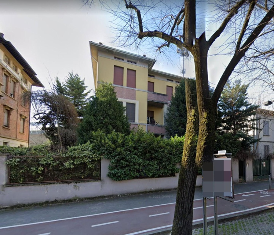 Casa singola a Parma, 23 locali, 5 bagni, giardino privato, 500 m²