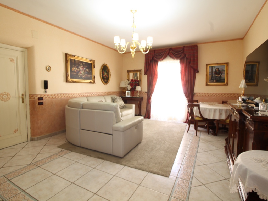 Appartamento in Via Piersanti Mattarella, Ficarazzi, 2 bagni, 120 m²