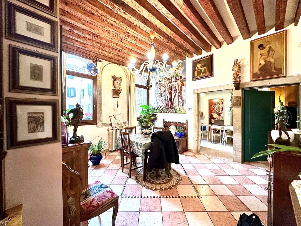 Quadrilocale in San Polo 1723, Venezia, 1 bagno, 90 m², 2° piano