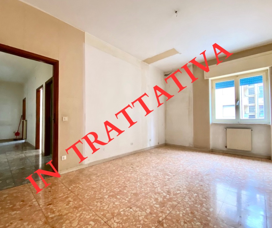 Quadrilocale a Massa, 1 bagno, 75 m², 3° piano, ascensore in vendita