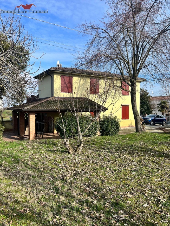 Casa indipendente in Loc. Gasperini, Alseno, 3 locali, 2 bagni, 100 m²