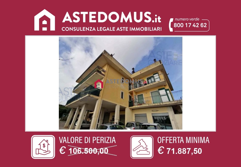 Appartamento in Via Beneficienza, Montecorvino Pugliano, 5 locali