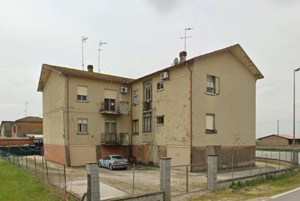 Appartamento in Via Bengasi, Codigoro, 6 locali, 1 bagno, 84 m²