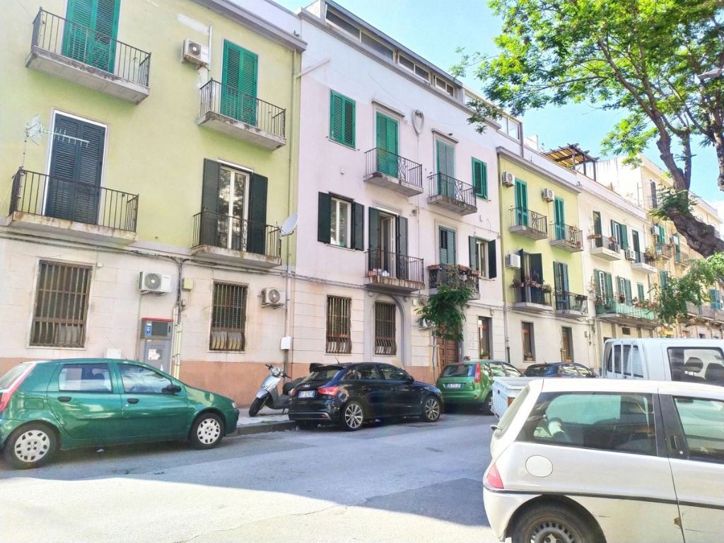 Quadrilocale in Via Placida 43, Messina, 1 bagno, 120 m², 2° piano