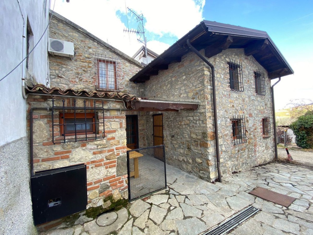 Casa indipendente in Vicobarone, Ziano Piacentino, 3 locali, 1 bagno