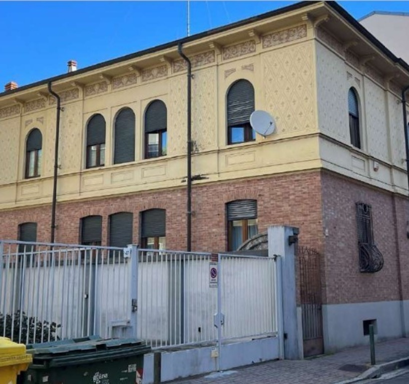 Appartamento in Via Confienza 51, Vercelli, 7 locali, 2 bagni, garage