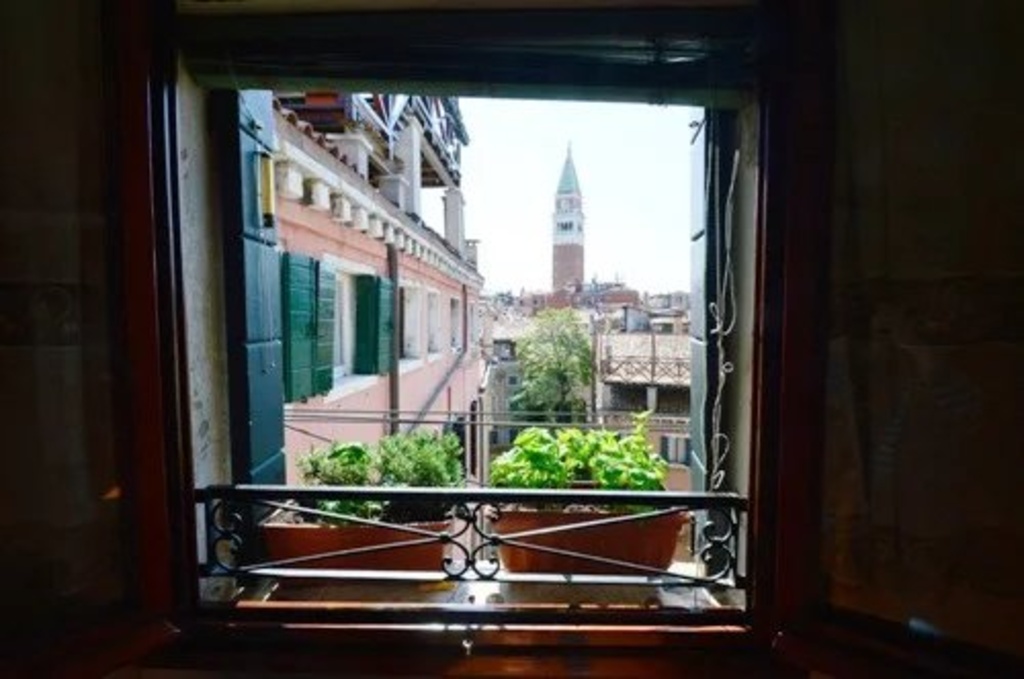 Attico a Venezia, 4° piano, porta blindata, ottimo stato in vendita