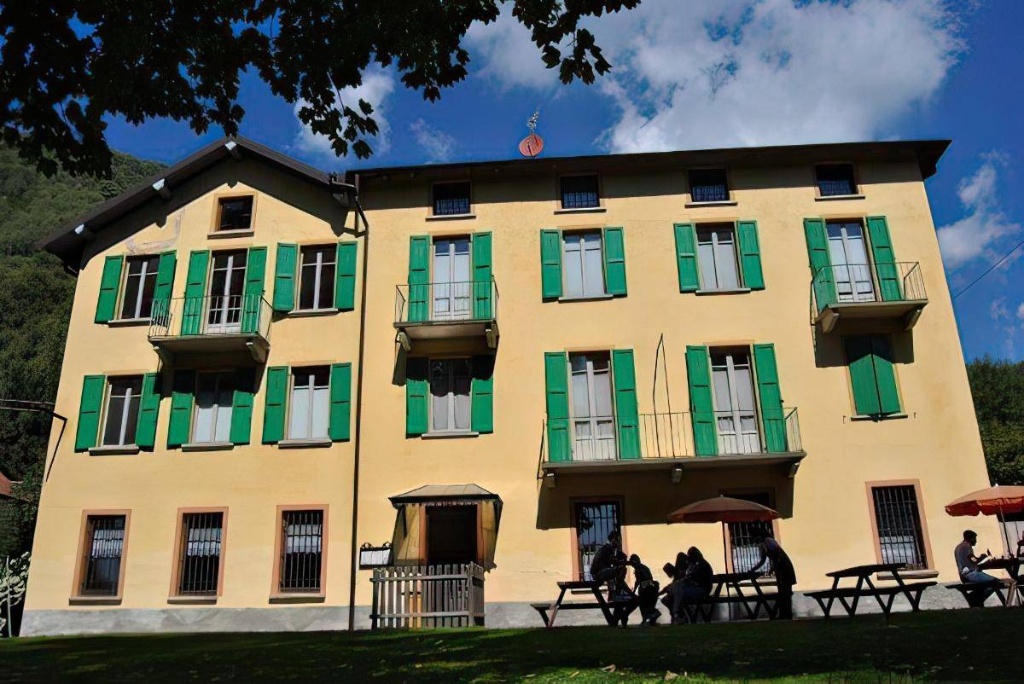 Casa indipendente in Alpe Manegra, Oggebbio, 12 locali, 10 bagni