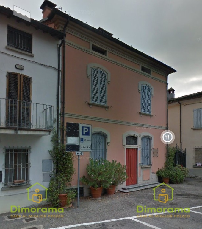 Appartamento in Piazza Fanti 11, Castel Bolognese, 10 locali, 3 bagni