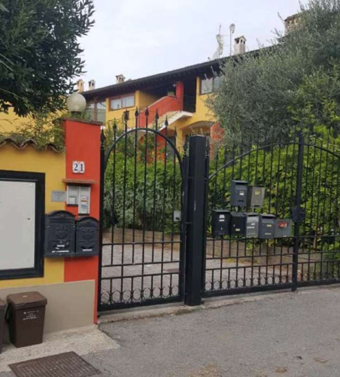 Trilocale in Via Vaccarolo 21, Desenzano del Garda, 1 bagno, 108 m²