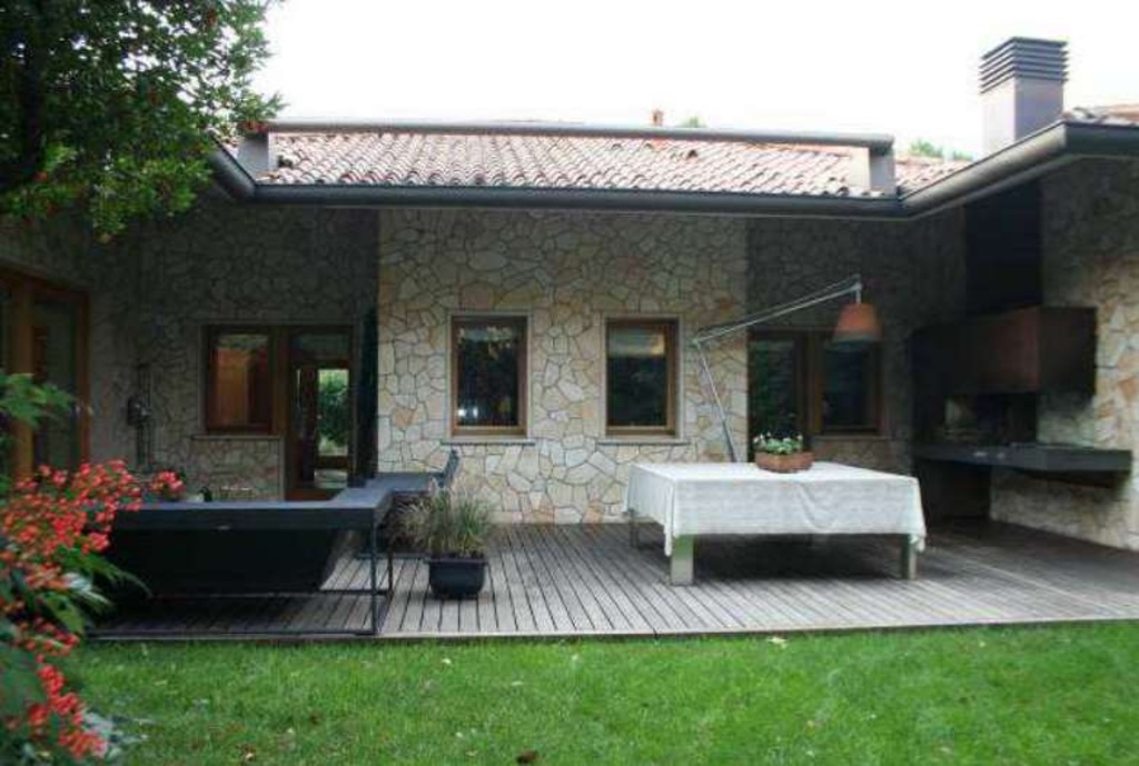 Villa in Via Rampinelli, Brembate di Sopra, 8 locali, 2 bagni, garage