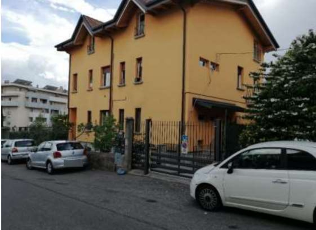 Quadrilocale in Via Silvio Pellico, Bergamo, 1 bagno, 59 m² in vendita