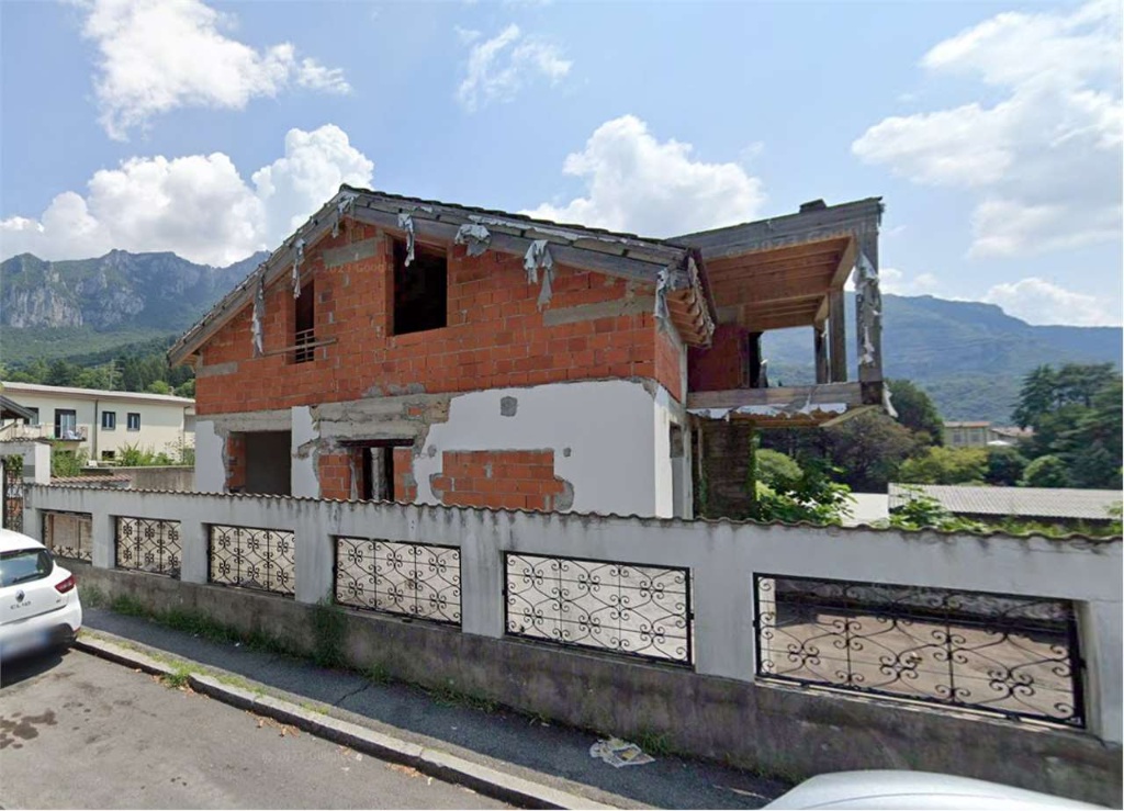 Casa indipendente in Via Cernaia, Lecco, 11 locali, 2 bagni, 180 m²
