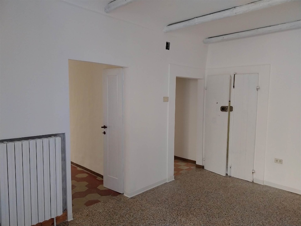 Quadrilocale ad Ancona, 1 bagno, 89 m², 1° piano in vendita