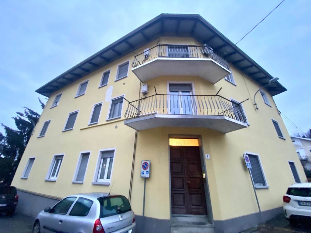 Trilocale in Via Golzio, Biella, 1 bagno, 90 m², 1° piano in vendita