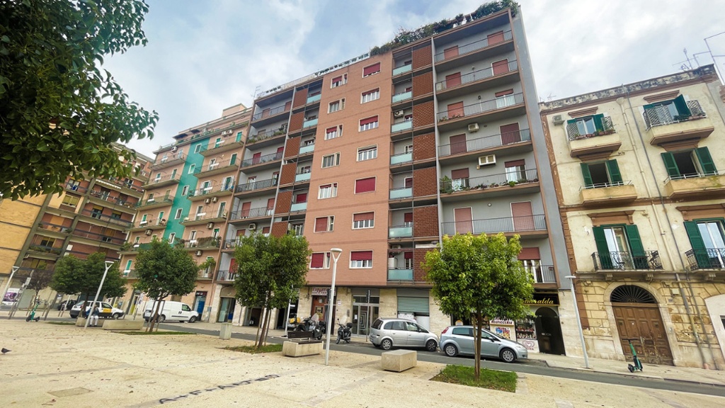 Quadrilocale a Bari, 2 bagni, 138 m², 7° piano, ascensore in vendita