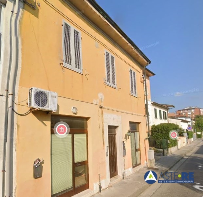 Trilocale in Via Giovanni Pascoli, Pontedera, 1 bagno, 72 m²