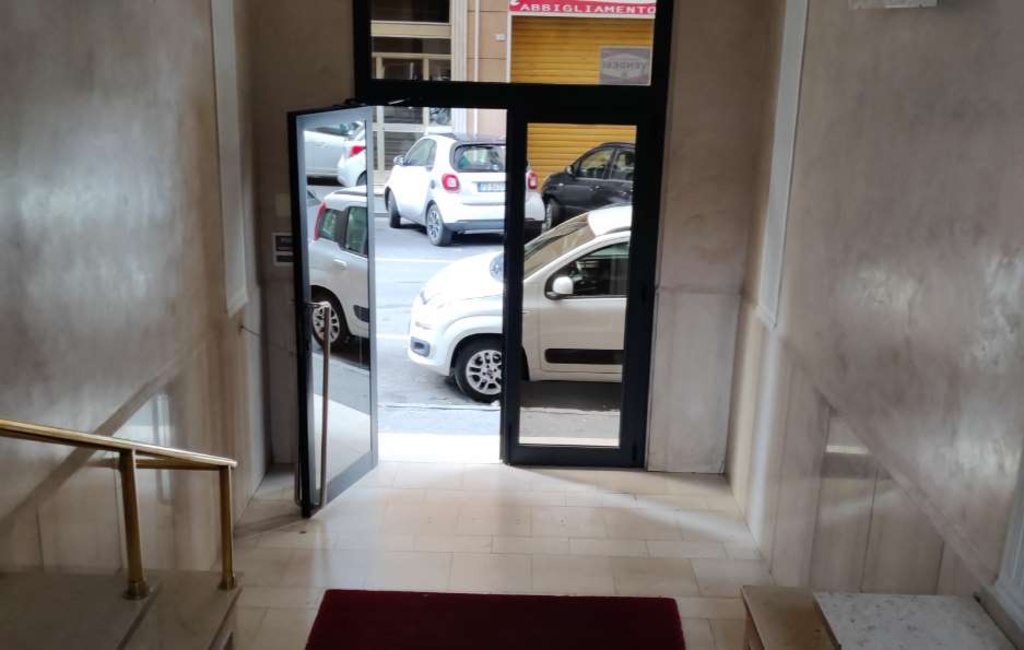Appartamento in Via Salvo D'Acquisto 1, Genova, 5 locali, 1 bagno