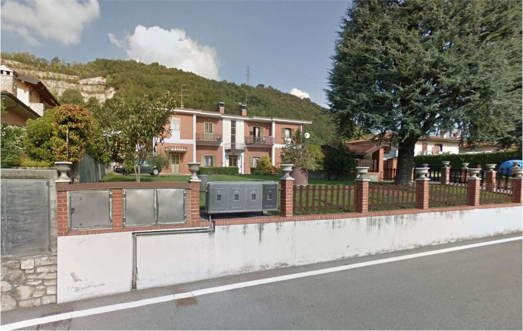 Trilocale in Via Casali 17, Castelli Calepio, 1 bagno, garage, 118 m²