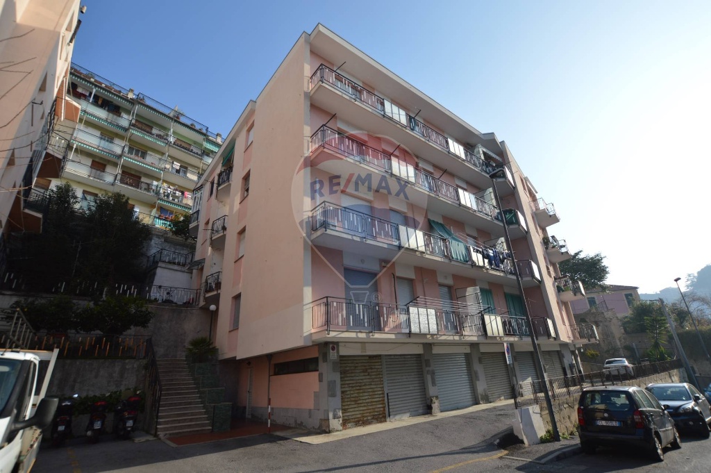 Appartamento in Via Privata Istria, Savona, 5 locali, 1 bagno, 130 m²