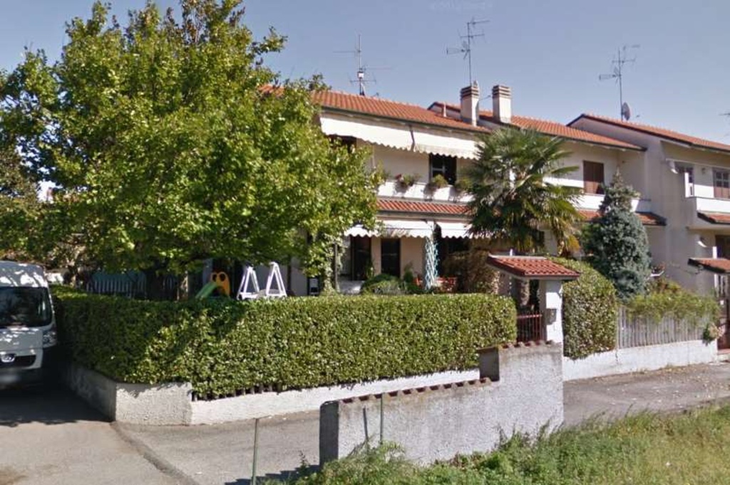 Villa a schiera a Trezzano Rosa, 7 locali, garage, 150 m² in vendita