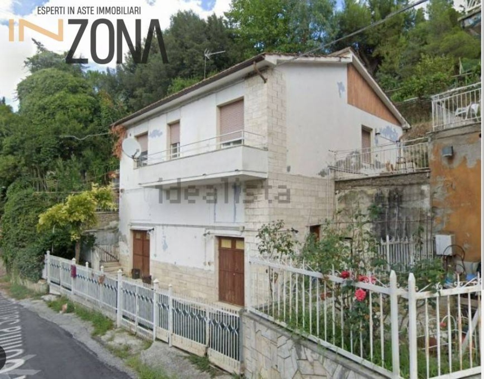 Casa indipendente in Via Collina del Sacro Cuore, Ascoli Piceno