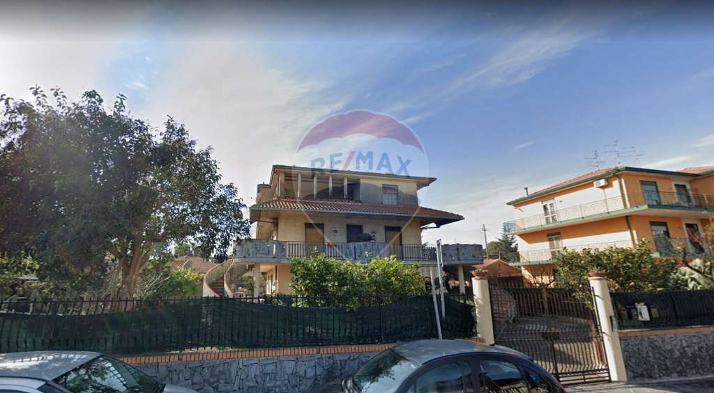 Quadrilocale in Via Puglia, San Giovanni la Punta, 2 bagni, 135 m²