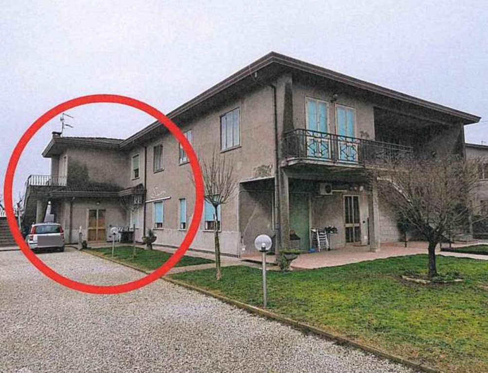 Porzione di casa in Via Piave, Campolongo Maggiore, 4 locali, 95 m²