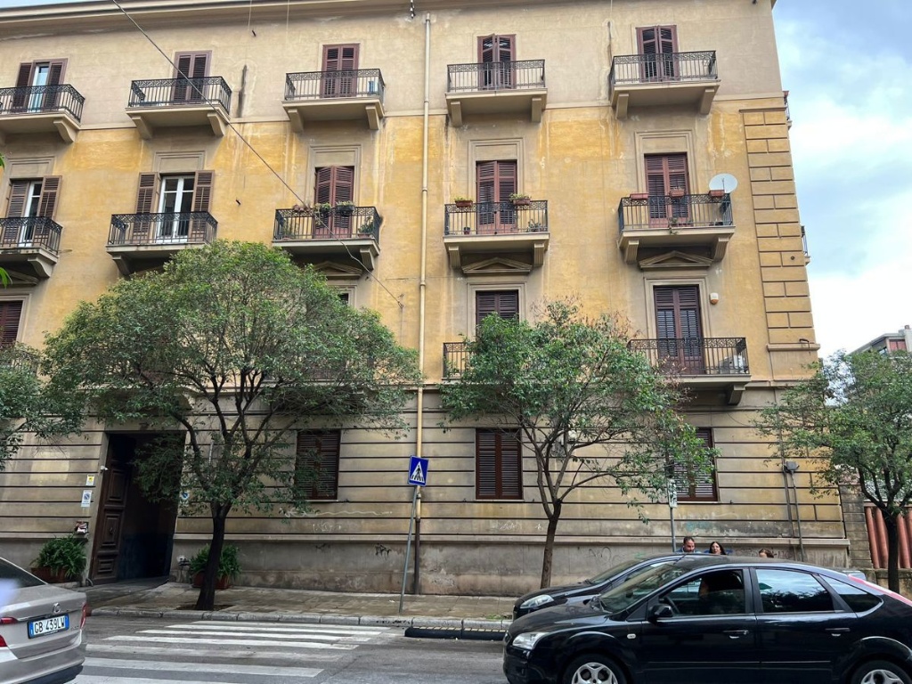 Appartamento in Via Dante 165, Palermo, 7 locali, 2 bagni, 250 m²