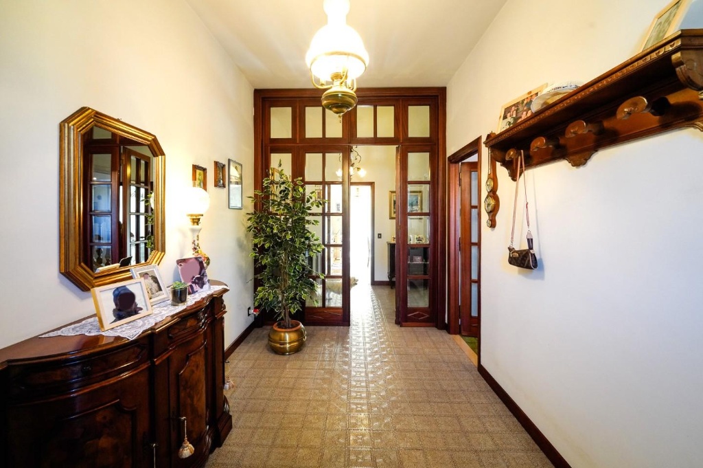 Villa a schiera a Poggio a Caiano, 6 locali, 1 bagno, 210 m²