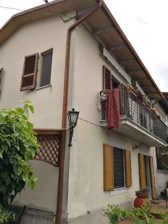 Casa indipendente in Statale regionale 71, Arezzo, 8 locali, 180 m²