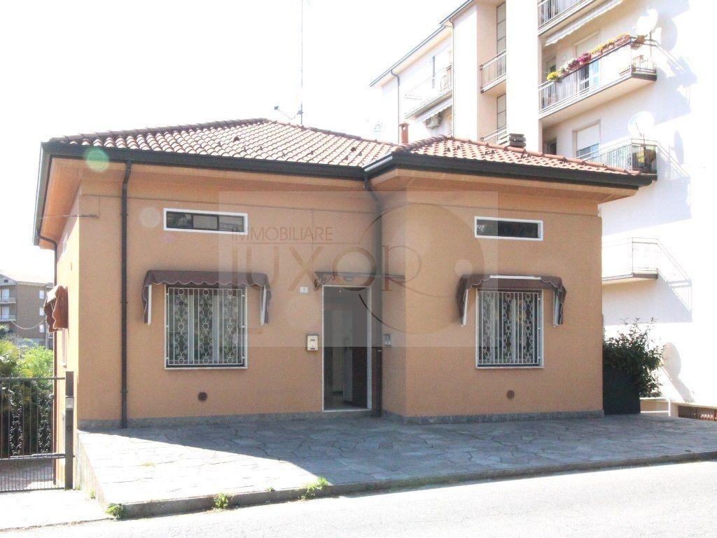 Villa in Piazza Brioschi, Sirtori, 3 locali, 1 bagno, 192 m²