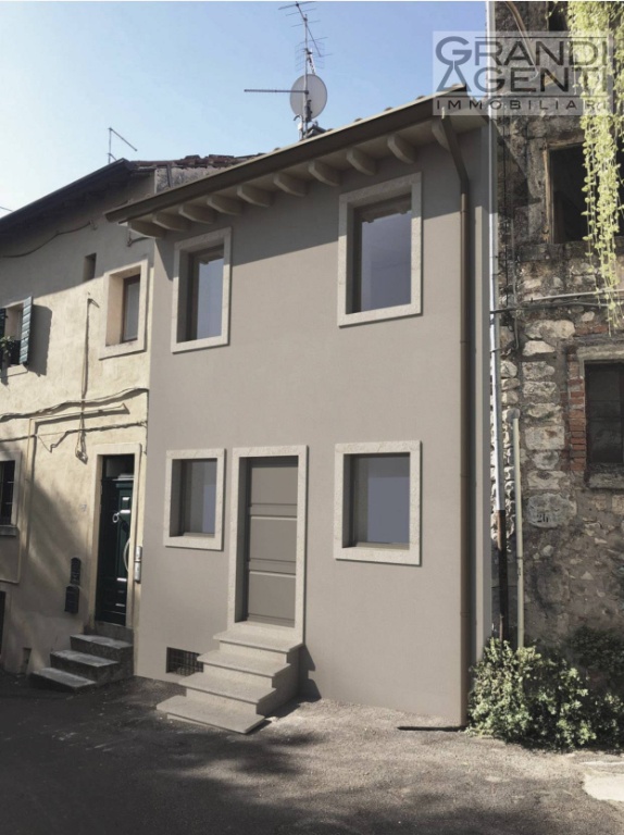 Casa indipendente in Via Villa, Verona, 3 locali, 1 bagno, 60 m²