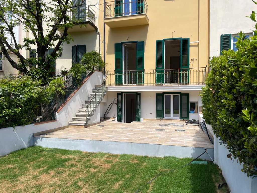 Appartamento in Via Niccolò da Uzzano, Firenze, 6 locali, 2 bagni