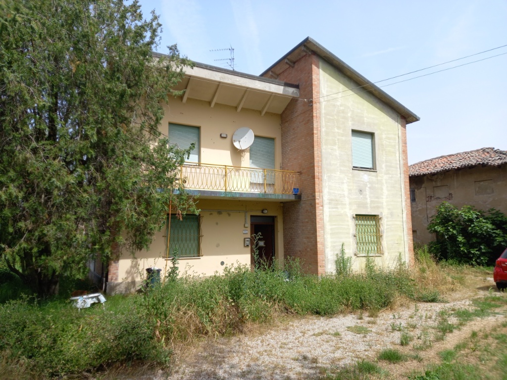 Casa indipendente in Via Portonovo, Medicina, 6 locali, 250 m²