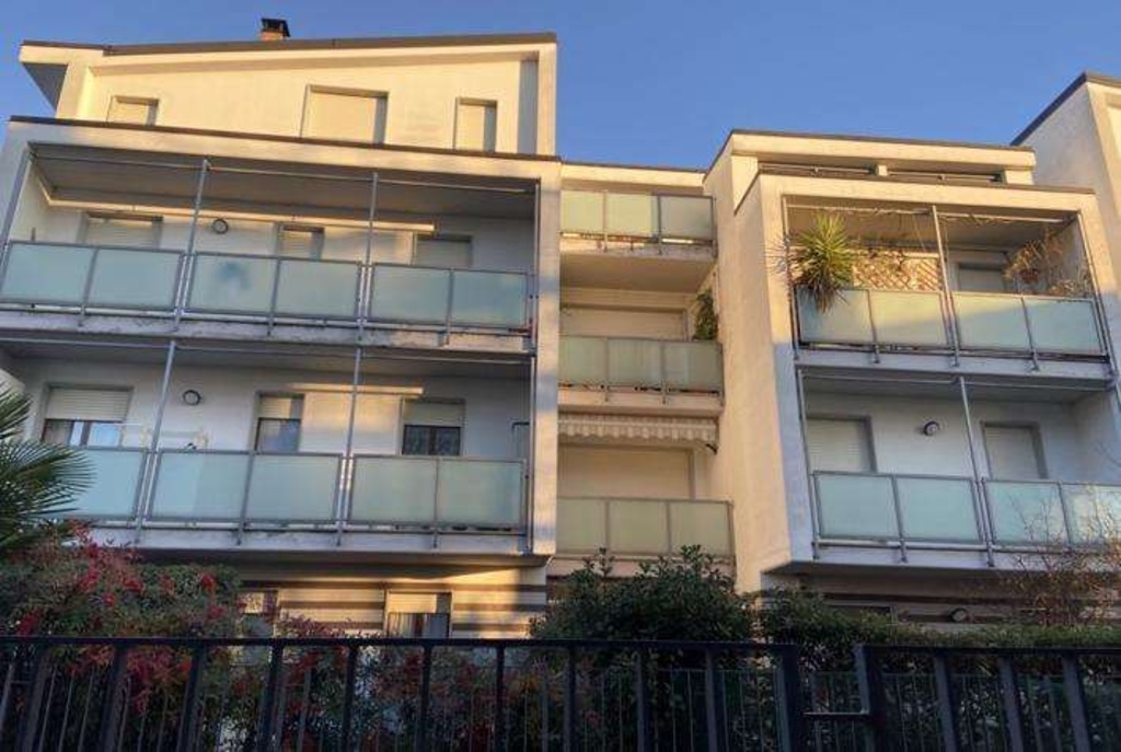 Appartamento in Via Giotto 18, Carate Brianza, 5 locali, 1 bagno