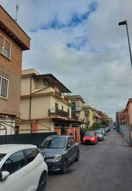 Appartamento in Via Jacopo Torriti 70, Roma, 5 locali, 1 bagno, 97 m²