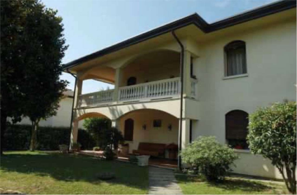Palazzo in Via Croce, Musile di Piave, 8 locali, 2 bagni, 186 m²