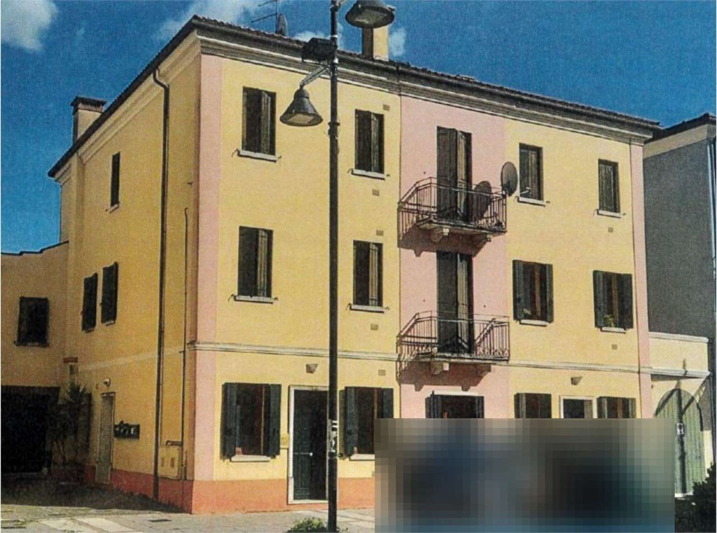 Palazzo in Via Roma, Cavarzere, 4 locali, 83 m², 2° piano in vendita