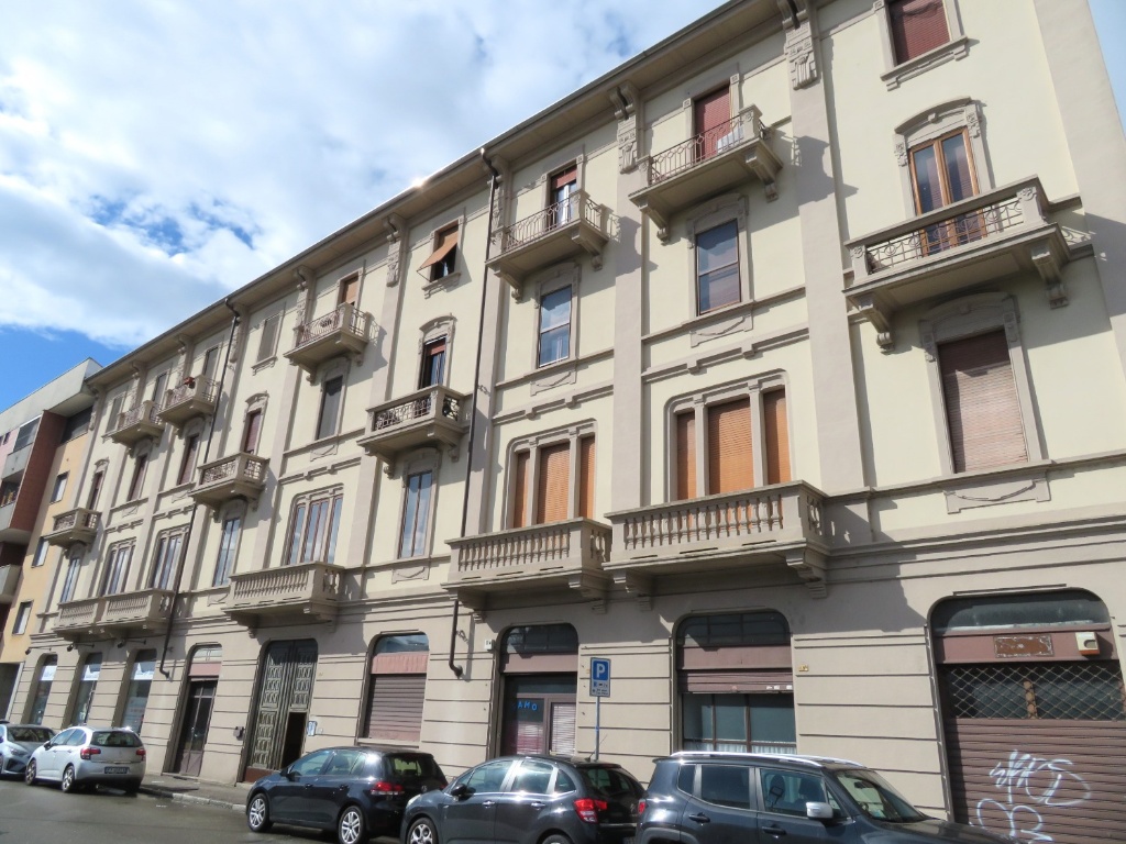 Bilocale in Corso della Vittoria, Novara, 1 bagno, 92 m², 3° piano