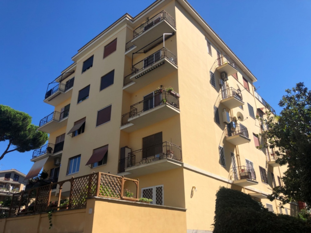Appartamento in Via della Tenuta di Sant'Agata, Roma, 2 bagni, 82 m²