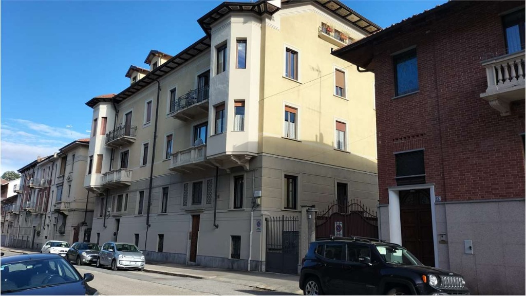 Appartamento in VIA LUISA DEL CARRETTO 24, Torino, 5 locali, 2 bagni
