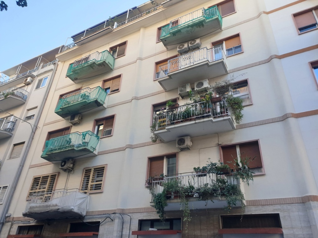 Quadrilocale in NIZZA, Bari, 2 bagni, 130 m², 1° piano in vendita