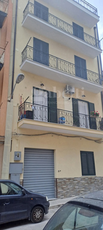 Appartamento in Via città di Palermo 105, Bagheria, 5 locali, 1 bagno
