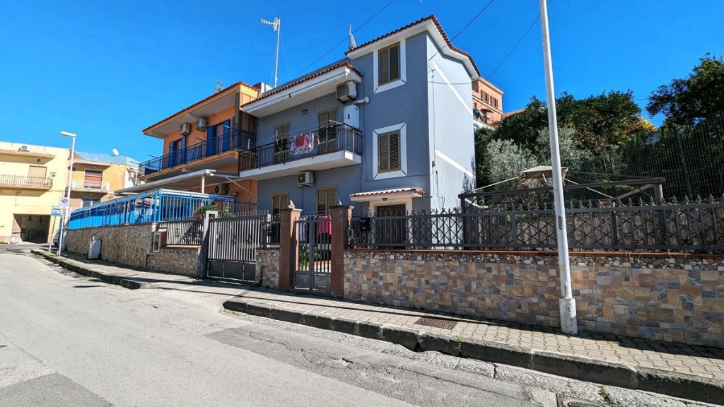 Casa indipendente in Via Roma 00, Monte di Procida, 6 locali, 2 bagni