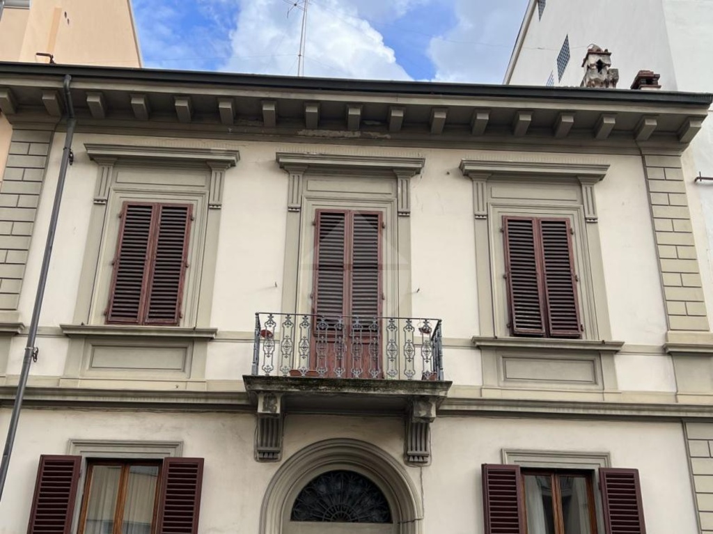 Appartamento in Via Quintino Sella, Firenze, 5 locali, 2 bagni, 105 m²