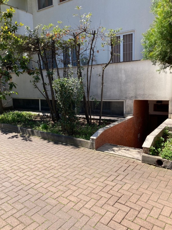 Bilocale a Bari, 1 bagno, giardino in comune, posto auto, 59 m²