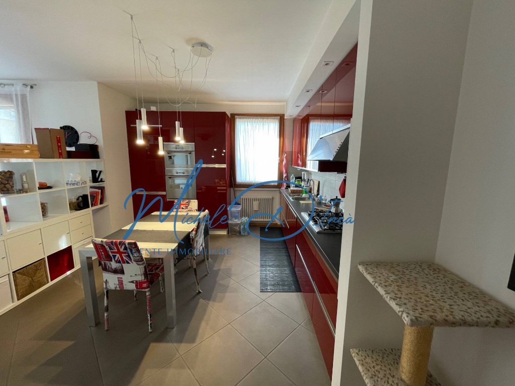 Appartamento in VIA BUCA DELL'OLIO, Treviso, 5 locali, 2 bagni, 83 m²