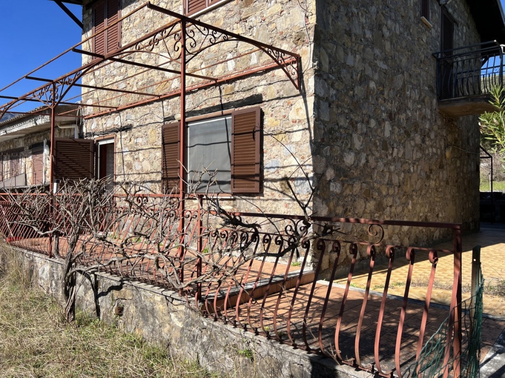 Trilocale in Pietralba, San Giovanni a Piro, 1 bagno, giardino privato