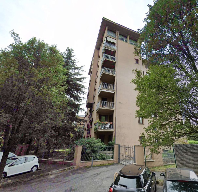Appartamento in Via Albinoni 3, Monza, 8 locali, 3 bagni, garage